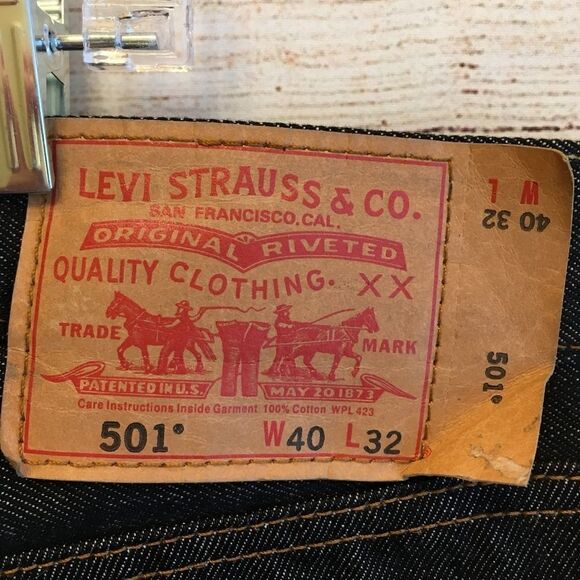 NEW WITHOUT‎ TAGS LEVIS 501 BUTTON FLY JEANS 40X32 - Picture 2 of 7